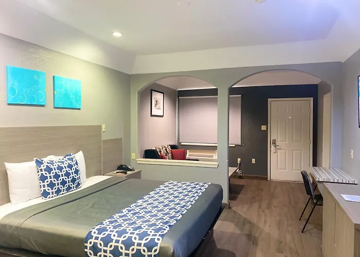 Island Suites Hobby Airport Houston